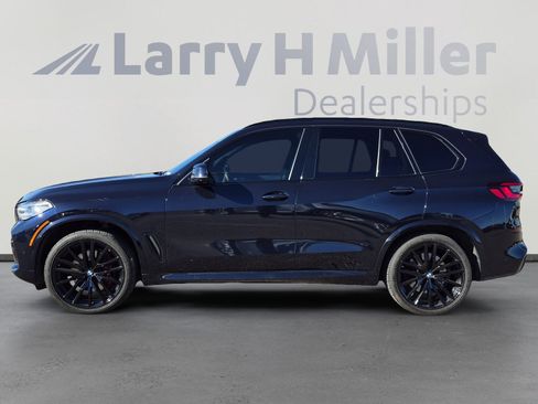 Used 2021 BMW X5 xDrive40i w/ M Sport Package image 2