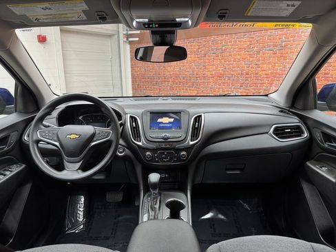 Used 2022 Chevrolet Equinox LT image 12