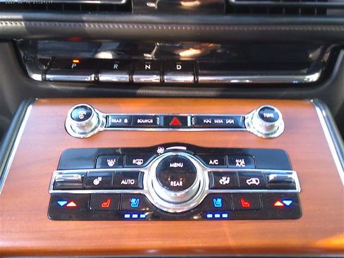Used 2020 Lincoln Aviator Reserve w/ Equipment Group 202A AWD/4WD image 17