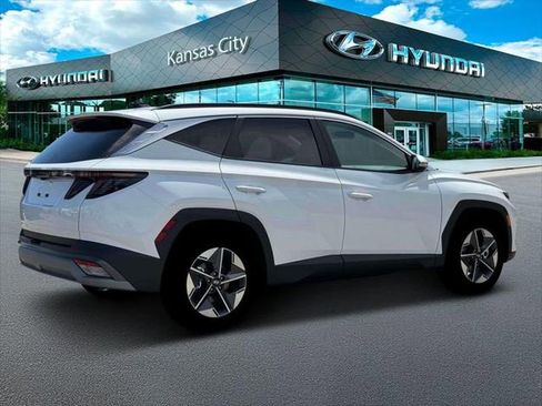 New 2026 Hyundai Tucson SEL image 8