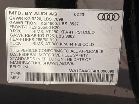 Used 2024 Audi Q8 e-tron Premium Plus w/ Premium Plus Package AWD/4WD image 22