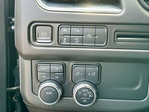 Used 2023 GMC Yukon AT4 image 22