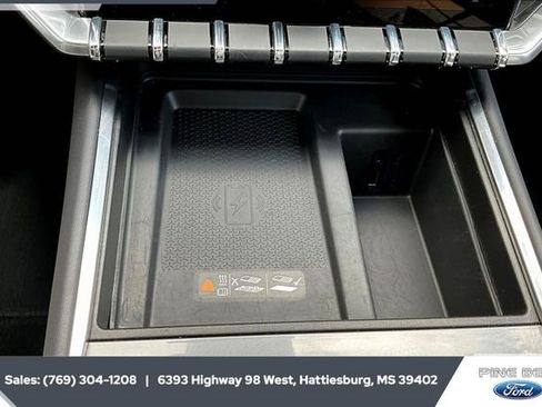 Used 2025 GMC Acadia Elevation image 23