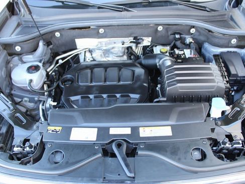 Certified 2024 Volkswagen Atlas Cross Sport SEL R-Line image 33