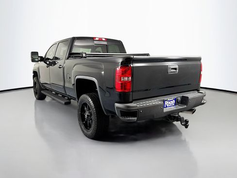 Used 2017 GMC Sierra 2500 SLT AWD/4WD image 7