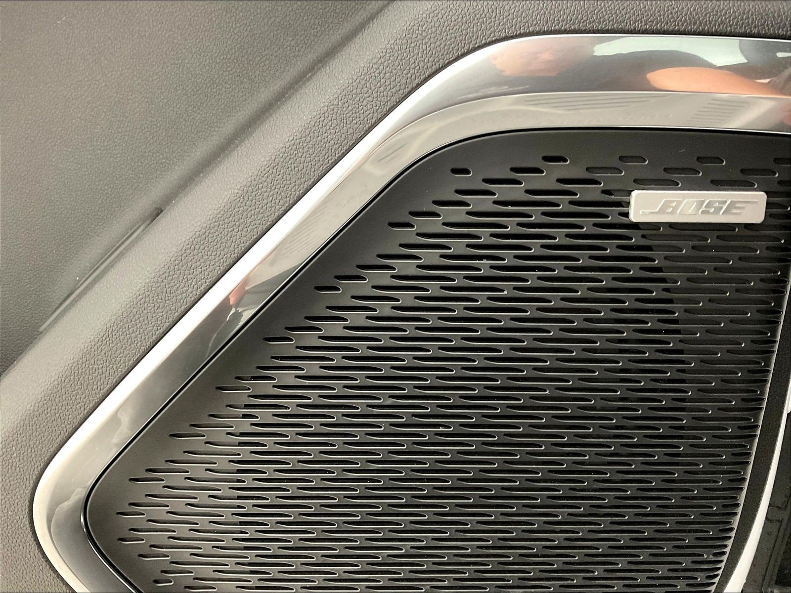 Used 2025 GMC Acadia Denali FWD image 38