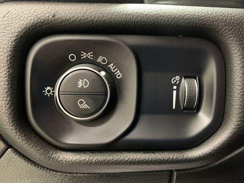 Used 2023 RAM 1500 Big Horn AWD/4WD image 15