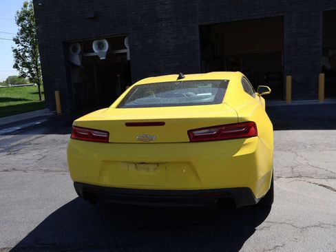 Used 2017 Chevrolet Camaro LT RWD image 11