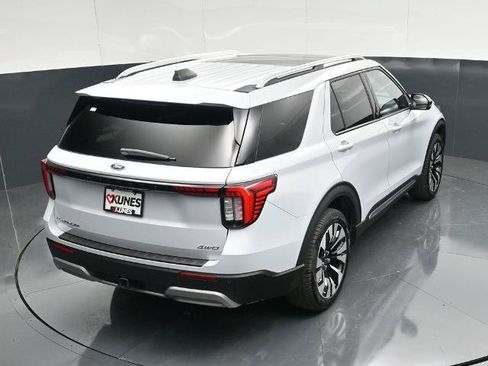 Certified 2025 Ford Explorer Platinum w/ LUX Leather Package AWD/4WD image 39