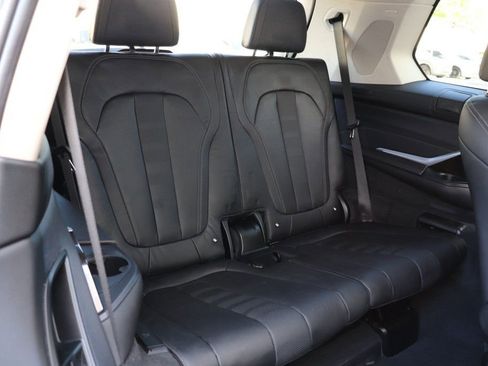 Used 2020 BMW X7 xDrive40i w/ Cold Weather Package AWD/4WD image 34