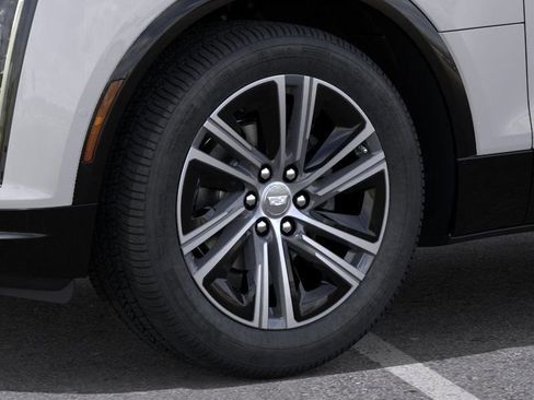 New 2025 Cadillac Lyriq Luxury image 9