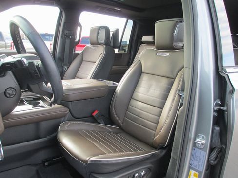 Certified 2025 GMC Yukon XL Denali Ultimate image 22