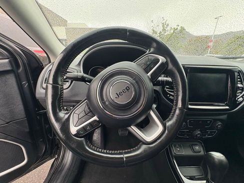 Used 2018 Jeep Compass Limited w/ Navigation Group FWD image 6