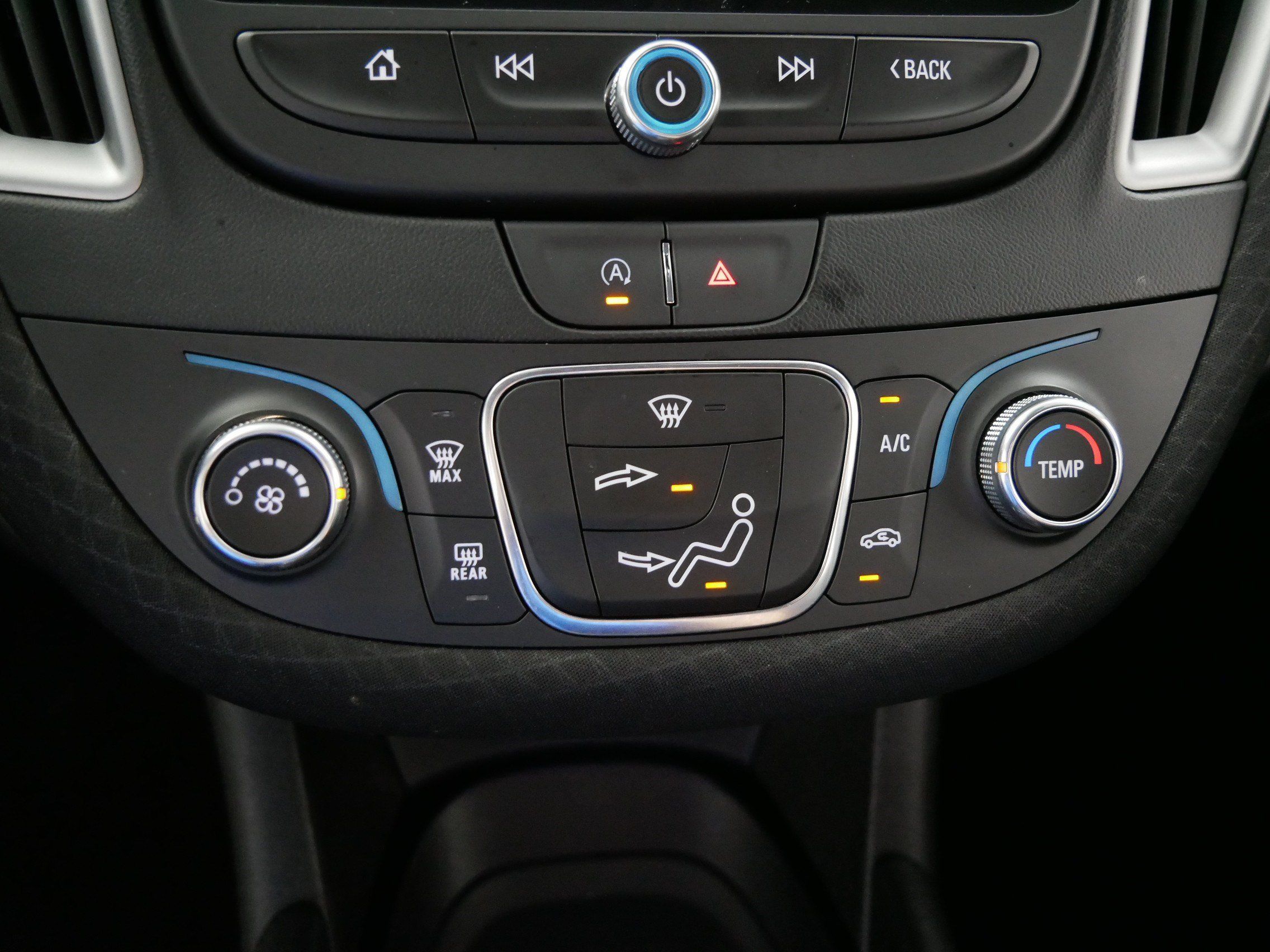 Used 2023 Chevrolet Malibu RS FWD image 23