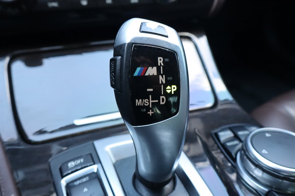 Used 2015 BMW 528i xDrive Sedan AWD/4WD image 29