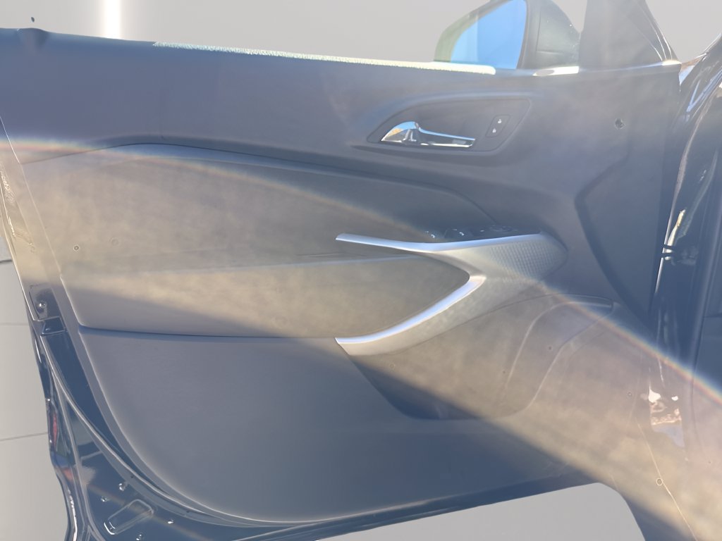 Used 2025 Chevrolet Trax LS FWD image 14