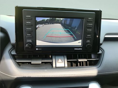 Used 2020 Toyota RAV4 XLE w/ Convenience Package AWD/4WD image 20