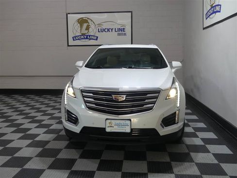 Used 2017 Cadillac XT5 Luxury AWD/4WD image 2