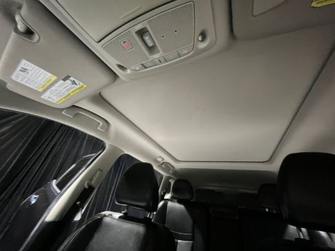 Used 2018 Nissan Rogue SL w/ Premium Package image 33