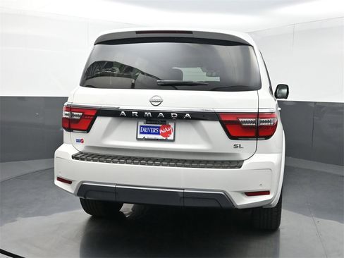 Used 2024 Nissan Armada SL w/ Captain's Chairs Package image 44