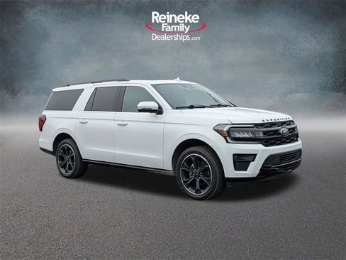 Used 2024 Ford Expedition Max Limited image 3