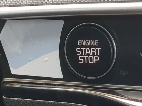 New 2025 Kia K5 LXS image 24