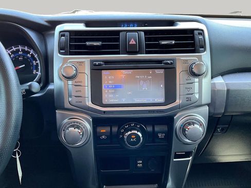 Used 2019 Toyota 4Runner SR5 AWD/4WD image 7