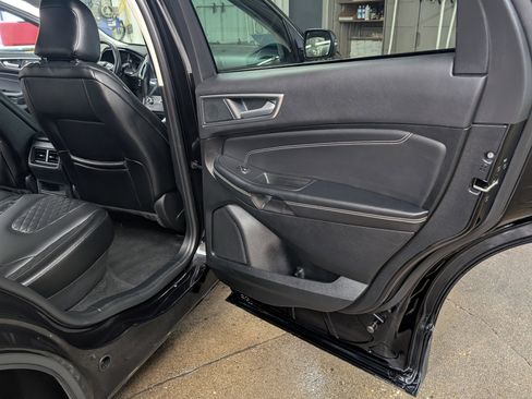 Used 2024 Ford Edge Titanium image 6