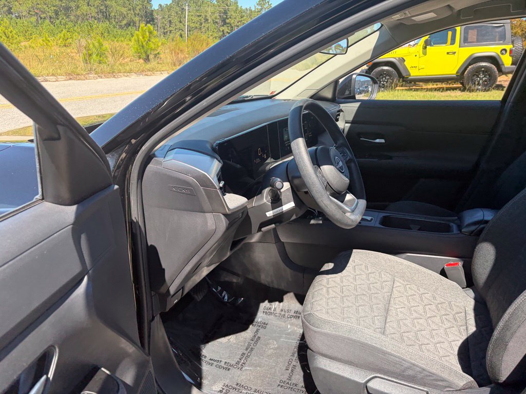 Used 2025 Nissan Kicks SV FWD image 34