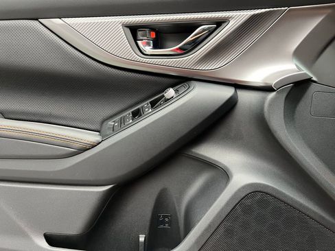 Used 2023 Subaru Crosstrek 2.5i Limited w/ Moonroof Package image 21