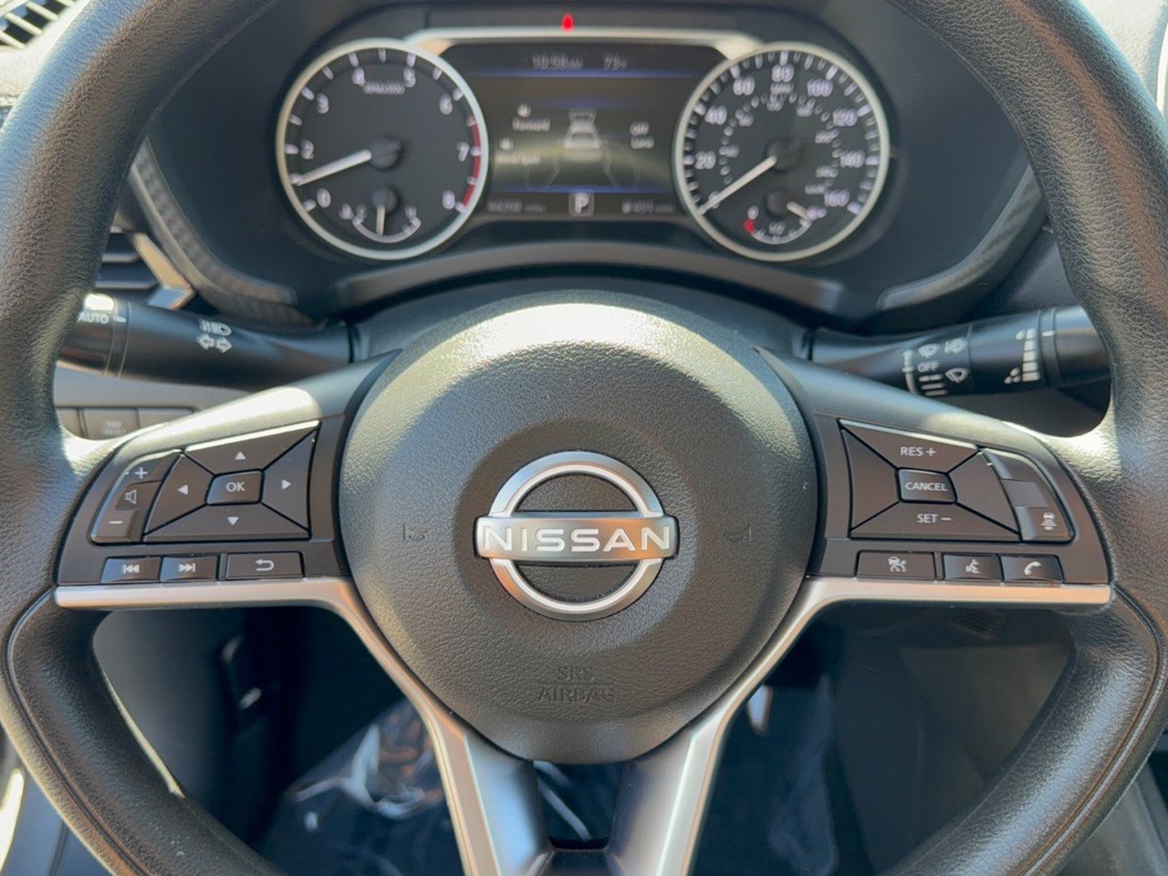 Used 2025 Nissan Sentra SV FWD image 10