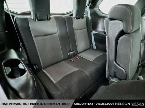 Used 2019 Nissan Pathfinder SV AWD/4WD image 24