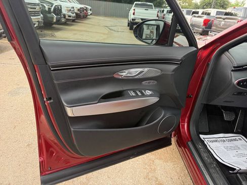 Used 2023 Genesis GV70 2.5T w/ Sport Prestige Package AWD/4WD image 8