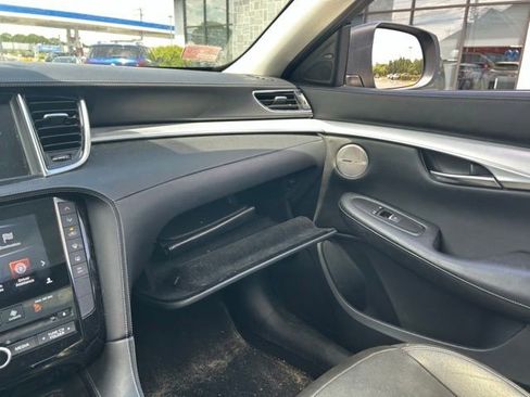 Used 2019 INFINITI QX50 Essential w/ Premium Audio Package AWD/4WD image 18