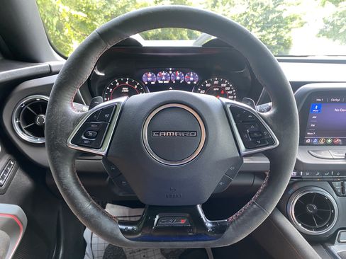 Used 2020 Chevrolet Camaro ZL1 RWD image 17