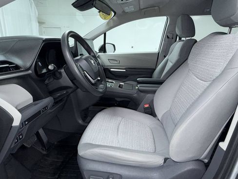 Certified 2021 Toyota Sienna LE AWD/4WD image 13
