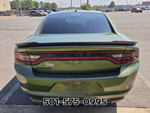 Used 2020 Dodge Charger SXT w/ Blacktop Package RWD image 4