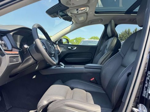 Certified 2023 Volvo XC60 B5 Ultimate w/ Climate Package AWD/4WD image 16