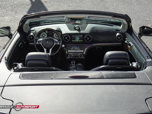 Used 2013 Mercedes-Benz SL 550 w/ Premium Pkg image 14