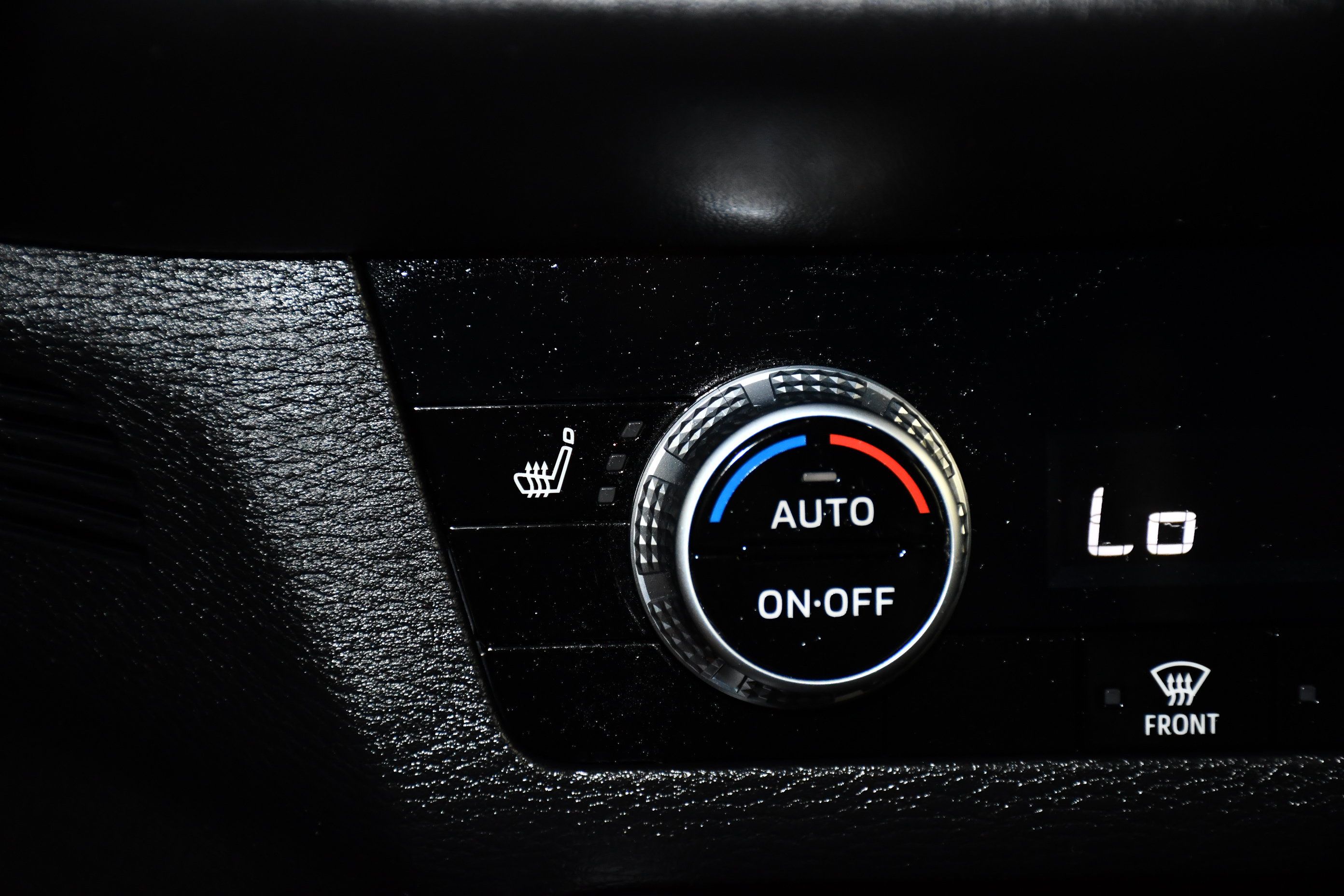 Used 2024 Mitsubishi Outlander SE AWD/4WD image 28