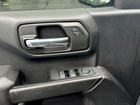 Used 2022 Chevrolet Silverado 1500 Custom Trail Boss w/ Safety Confidence Package AWD/4WD image 11