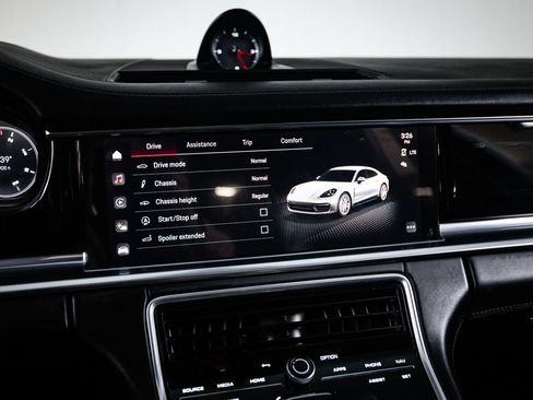 Certified 2023 Porsche Panamera image 18