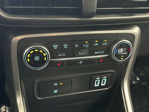 Used 2020 Ford EcoSport SES image 20