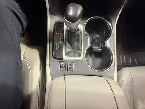 Used 2016 Toyota Highlander XLE image 23
