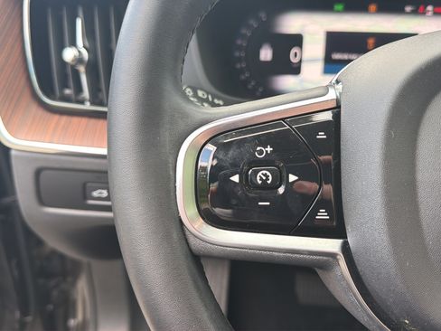 Used 2024 Volvo XC60 B5 Plus AWD/4WD image 24