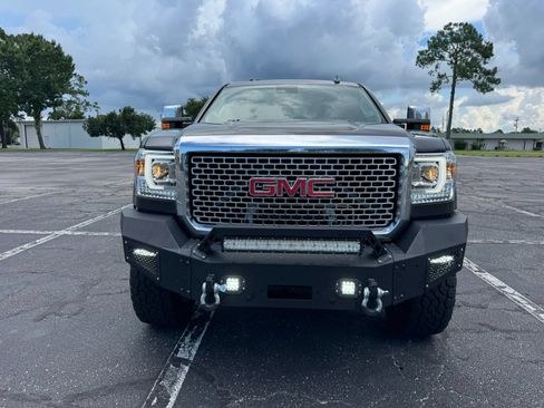 Used 2015 GMC Sierra 2500 Denali w/ Duramax Plus Package AWD/4WD image 3