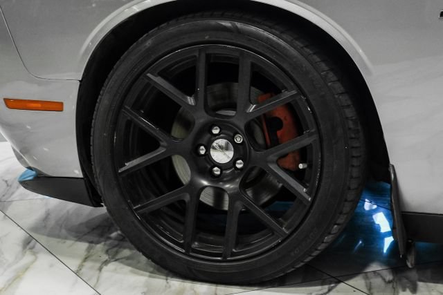 Used 2015 Dodge Challenger R/T Plus RWD image 46