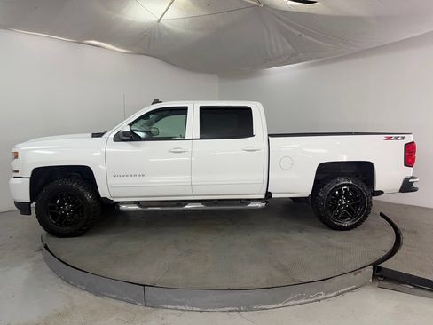 Used 2018 Chevrolet Silverado 1500 LT w/ All Star Edition AWD/4WD image 4