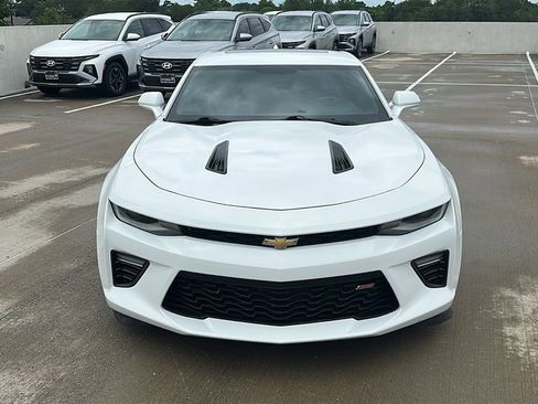 Used 2017 Chevrolet Camaro SS RWD image 8