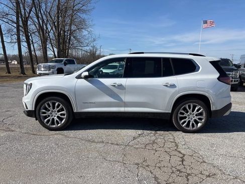 Used 2025 GMC Acadia Denali w/ Super Cruise Package image 2